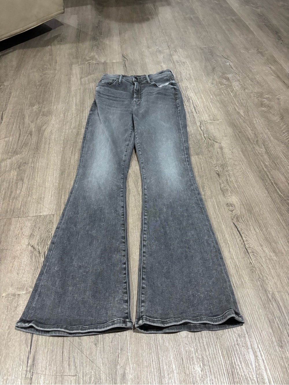 MOTHER High Waisted Weekender Skimp Northern Lights Wash Jeans - Picture 3 of 6